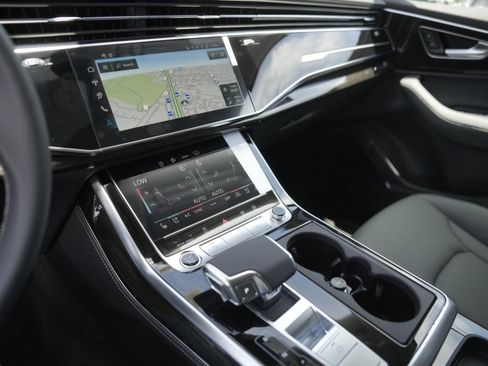 New 2025 Audi Q7 3.0T Premium Plus image 9