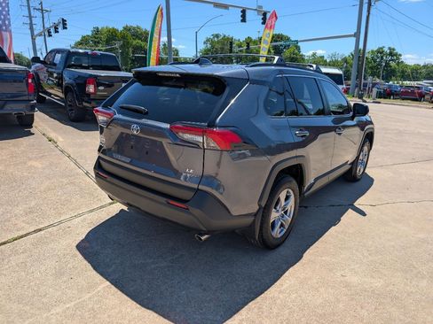 Used 2025 Toyota RAV4 LE AWD/4WD image 5