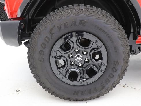 Used 2023 Ford Bronco Wildtrak AWD/4WD image 12