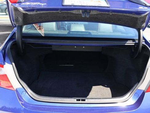 Used 2015 Toyota Camry SE w/ Moonroof Package FWD image 9