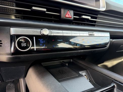 Used 2024 Hyundai Ioniq 6 SEL image 28