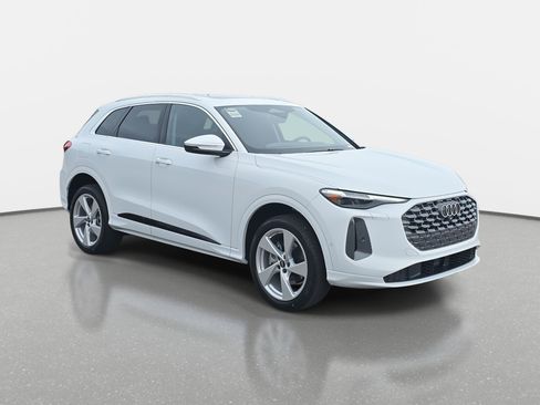 New 2025 Audi Q5 Premium Plus image 3