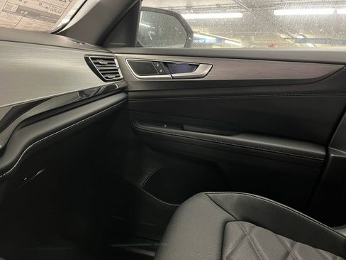 New 2026 Volkswagen Atlas Cross Sport SE image 30