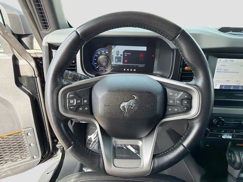 Used 2022 Ford Bronco Badlands image 37