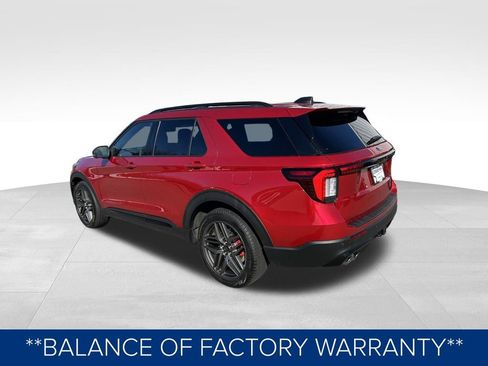 Used 2025 Ford Explorer ST image 12
