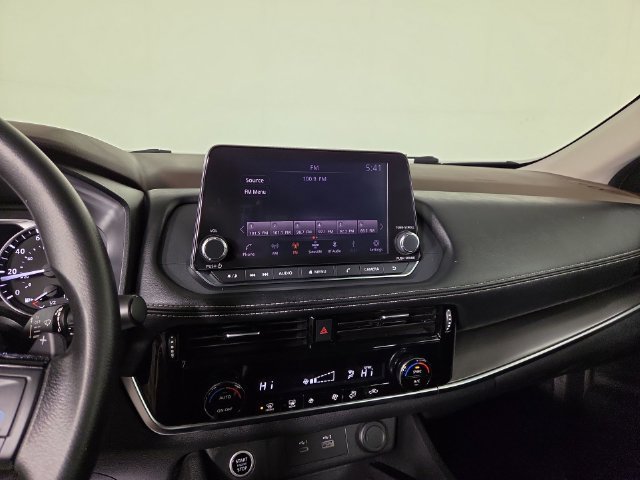Used 2022 Nissan Rogue SV AWD/4WD image 17