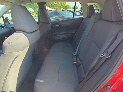 Used 2026 Toyota Corolla Cross LE FWD image 11