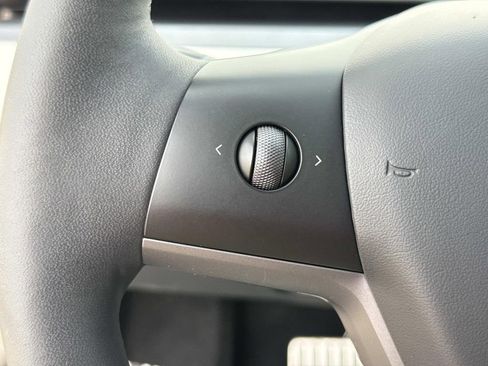 Used 2023 Tesla Model 3 Performance image 39