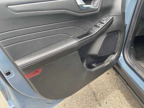 New 2025 Ford Escape SE image 16