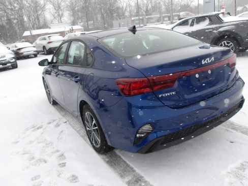 Used 2023 Kia Forte LXS image 5