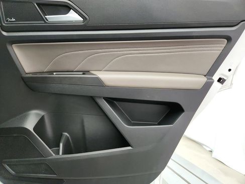 Used 2022 Volkswagen Atlas Cross Sport SEL Premium R-Line AWD/4WD image 33
