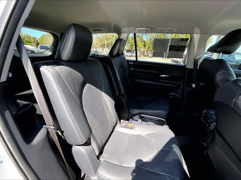 Used 2024 Toyota Grand Highlander Limited image 20