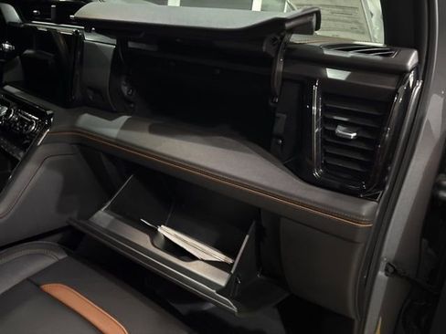 Used 2024 GMC Sierra 2500 AT4 w/ Technology Package image 32