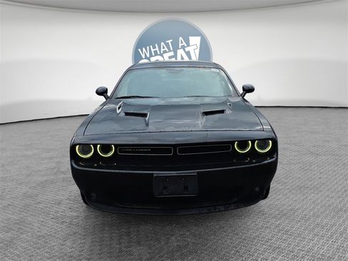 Used 2018 Dodge Challenger GT w/ GT Interior Package image 9