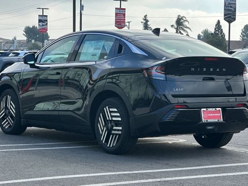 New 2026 Nissan Leaf SV+ w/ Floor Mat Package (SV+) image 6