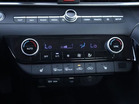 Used 2024 Hyundai Elantra SEL w/ Convenience Package image 21