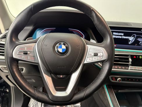 Used 2022 BMW X7 xDrive40i w/ Premium Package AWD/4WD image 11