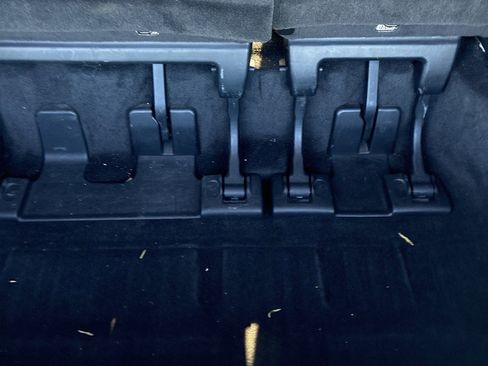 Used 2018 Toyota Sienna SE w/ Carpet Mat Package image 14