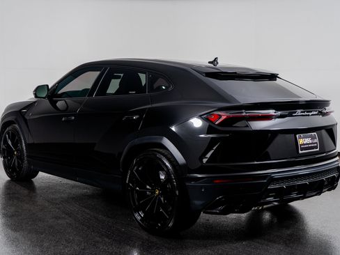 Used 2021 Lamborghini Urus image 15