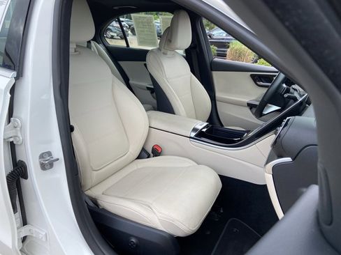 Used 2025 Mercedes-Benz C 300 Sedan image 19