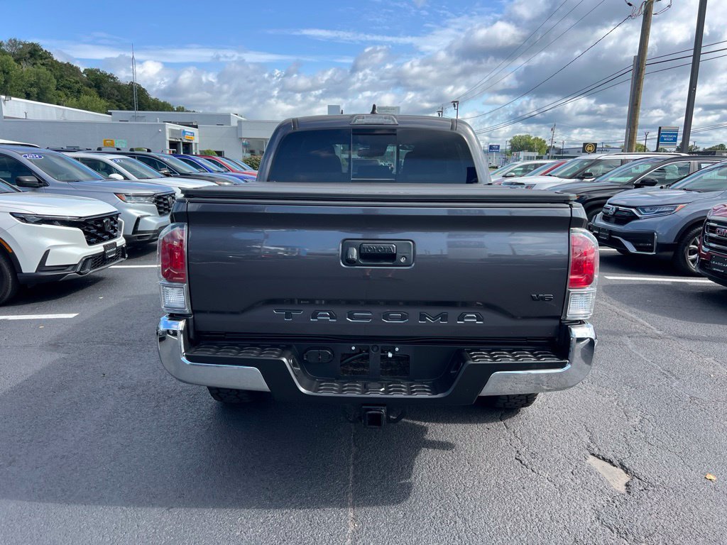 Used 2023 Toyota Tacoma TRD Off-Road w/ Black Out Package (TMS) AWD/4WD image 4