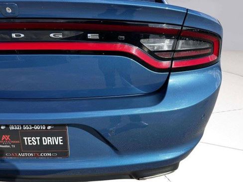 Used 2020 Dodge Charger SXT RWD image 14