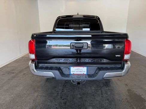 Used 2017 Toyota Tacoma TRD Off-Road w/ Tow Package (A/T) AWD/4WD image 6
