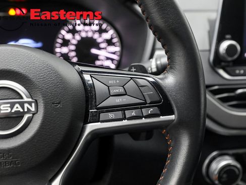 Used 2023 Nissan Altima 2.5 SR FWD image 16