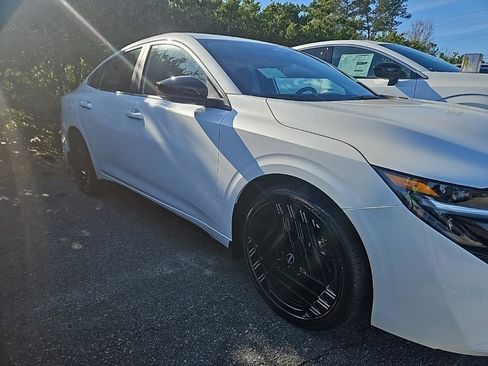 New 2026 Nissan Sentra SR image 6