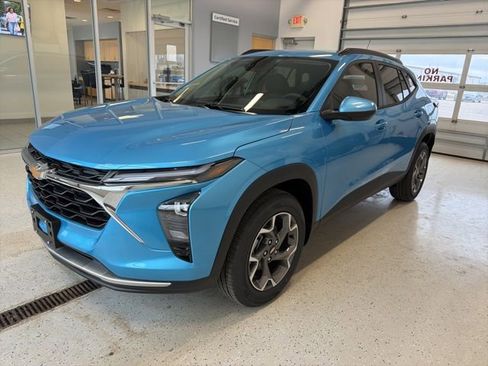 New 2026 Chevrolet Trax LT w/ Driver Confidence Package image 6