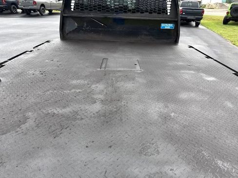 Used 2022 Chevrolet Silverado 3500 LT w/ Convenience Package AWD/4WD image 11