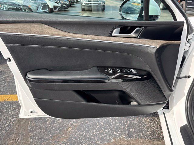 Used 2022 Kia K5 EX FWD image 8