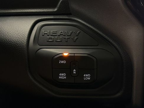 Used 2025 RAM 2500 Laramie AWD/4WD image 25