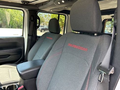 Used 2024 Jeep Wrangler Unlimited Rubicon image 13