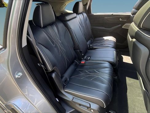 Used 2025 Acura MDX SH-AWD w/ Advance Package image 24