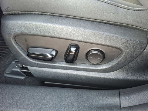 Used 2023 Lexus UX 250h AWD w/ Premium Package image 10