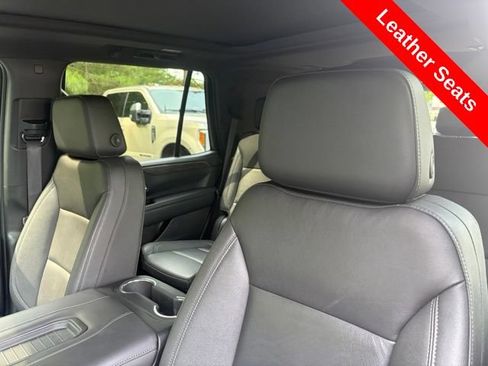 Used 2023 Chevrolet Tahoe Z71 w/ Luxury Package AWD/4WD image 5