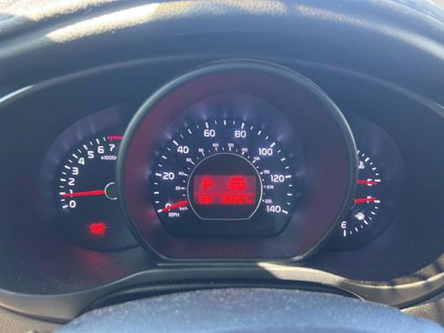 Used 2016 Kia Soul FWD image 10