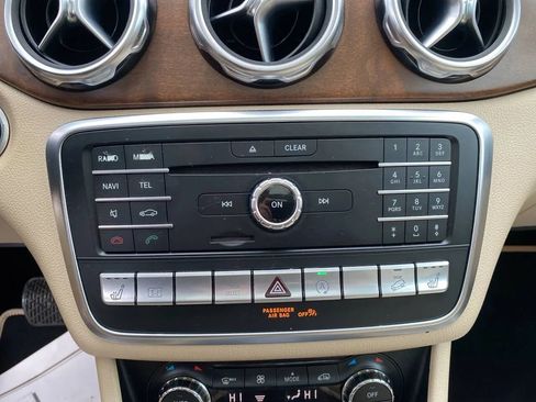 Used 2018 Mercedes-Benz GLA 250 GLA 250 4MATIC Sport Utility 4 image 18