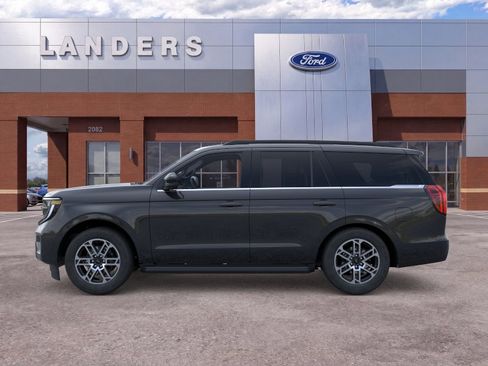New 2026 Ford Expedition Active RWD image 3