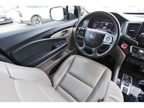 Used 2020 Honda Pilot Touring image 9