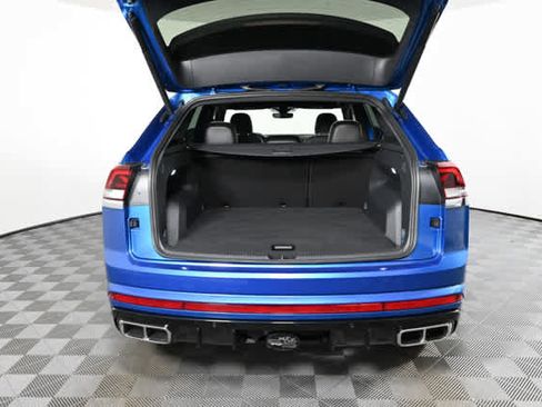 Used 2024 Volkswagen Atlas Cross Sport SEL Premium R-Line image 10