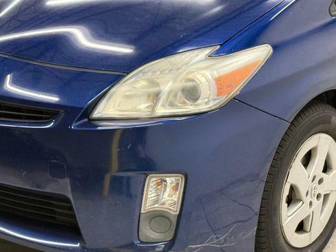 Used 2011 Toyota Prius Four w/ Navigation Pkg FWD image 4