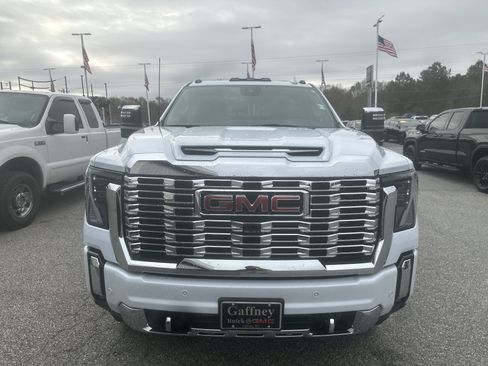 New 2026 GMC Sierra 2500 Denali w/ Denali Reserve Package image 10