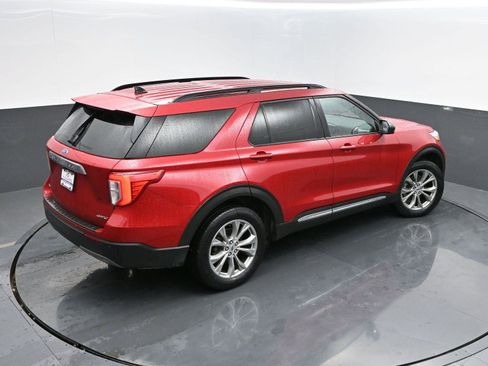 Used 2021 Ford Explorer XLT w/ Equipment Group 202A image 37