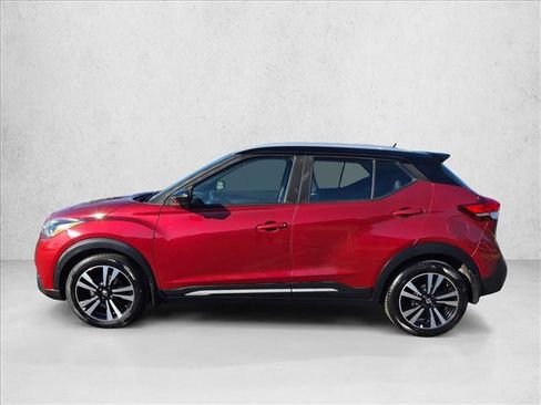 Used 2019 Nissan Kicks SR FWD image 9