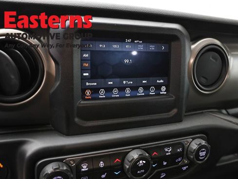 Used 2020 Jeep Wrangler Sport AWD/4WD image 19
