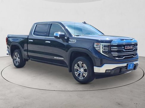 Certified 2025 GMC Sierra 1500 SLT AWD/4WD image 3