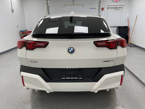 Used 2026 BMW X2 xDrive28i AWD/4WD image 8