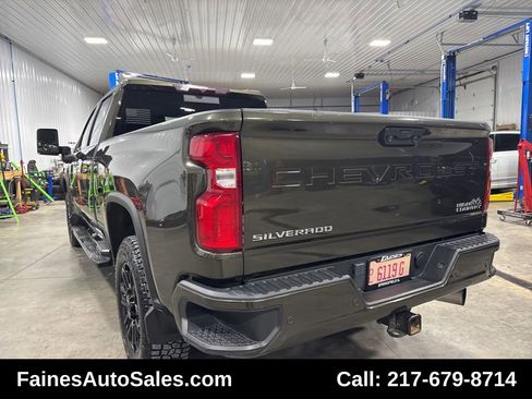 Used 2022 Chevrolet Silverado 2500 High Country w/ Z71 Off-Road Package image 10